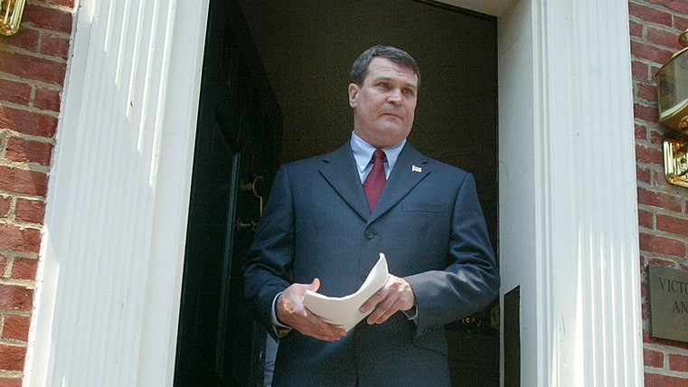 Trump escolhe defensor da cloroquina para assumir gestão dos EUA contra pandemias