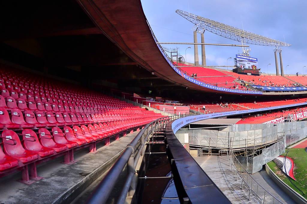 O que se sabe do incidente da placa que caiu e feriu torcedores no estádio do São Paulo?