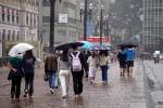 The passage of a cold air mass through the Center-South of Brazil causes a drop in temperatures and rainfall in the country's capitals over the weekend. The cold front is expected to intensify starting tomorrow. (Photo by Cris Faga/NurPhoto via Getty Images)