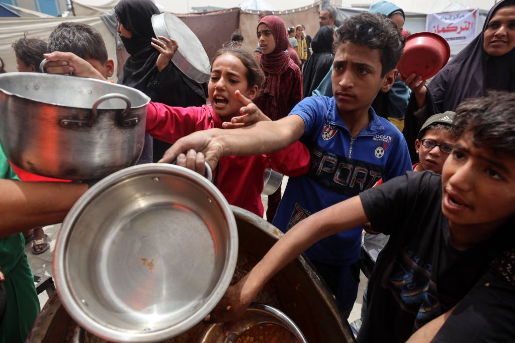 Após sinal verde de Israel, ONU começará a distribuir ajuda em Gaza neste domingo