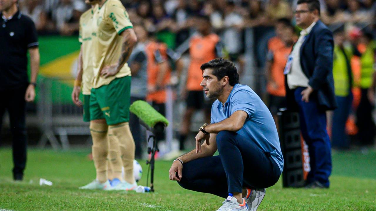 FORTALEZA, BRAZIL - APRIL 30: Head Coach of Palmeiras Abel Ferreira looks on during a Copa do Brasil match between Ceara and Palmeiras at Castelao Stadium on April 30, 2025 in Fortaleza, Brazil.