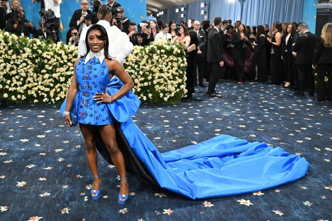 The 2025 Met Gala Celebrating “Superfine: Tailoring Black Style” Simone Biles no Met Gala 2025