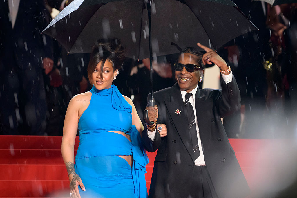 Rihanna: mamãe descolada
