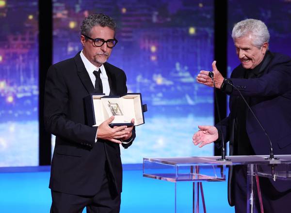 Kleber Mendonça Filho ganha prêmio de melhor diretor no Festival de Cannes por 'O Agente Secreto' -