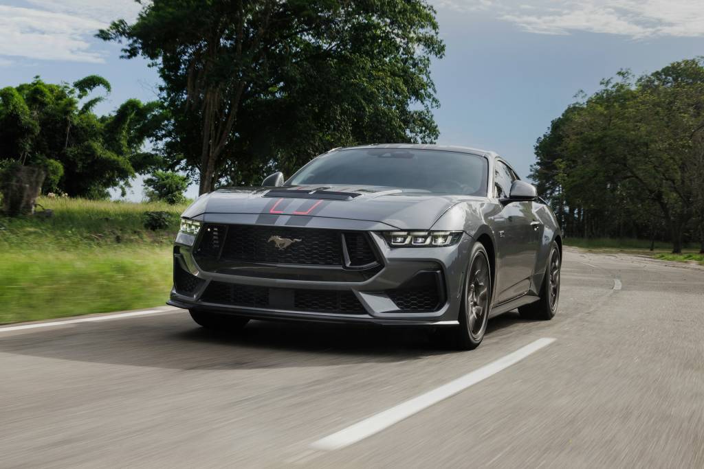 Clássico esportivo americano ganha versão limitada com câmbio manual