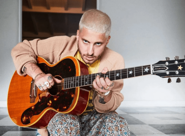 O produtor musical Andrew Watt
