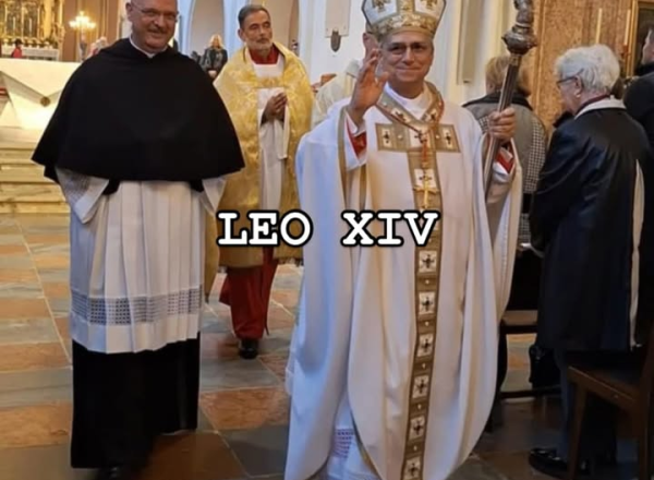 Papa Leão XIV veste Filippo Sorcinelli: mensagem pelas vestes
