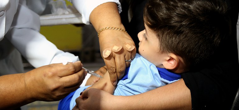 Dia D de vacinação contra a gripe será realizado em todo país neste sábado