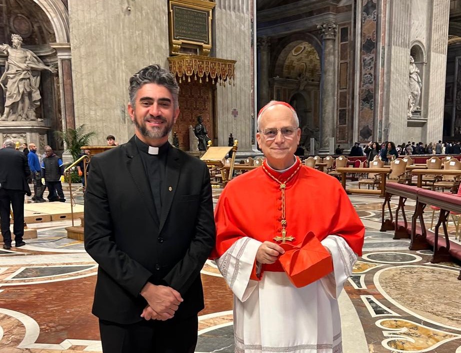 Reitor Pe. Anderson Antonio Pedroso e papa Leão XIV