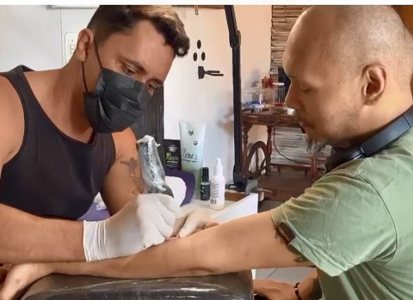 Eduardo Rocha abre projeto para atender gratuitamente pacientes crônicos