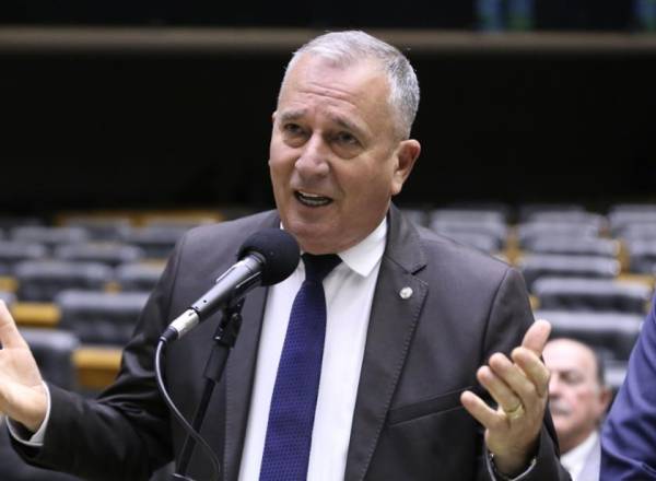 O deputado federal Bebeto (PP/RJ), um dos políticos condenados pela Justiça Eleitoral
