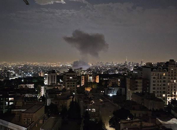Israel ataca a capital Teerã, no Irã, mirando alvos militares e nucleares