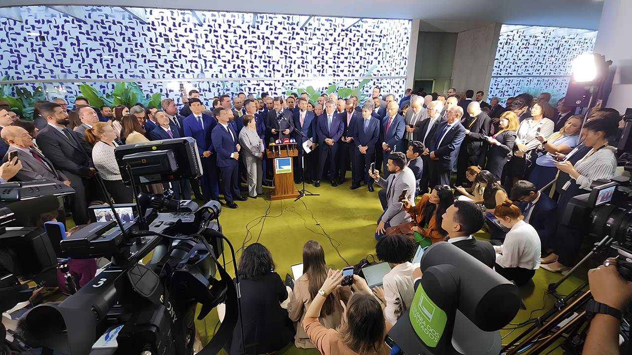 REBELIÃO - Parlamentares do União Brasil e do PP anunciam boicote a projeto do IOF: federação ensaia rompimento total