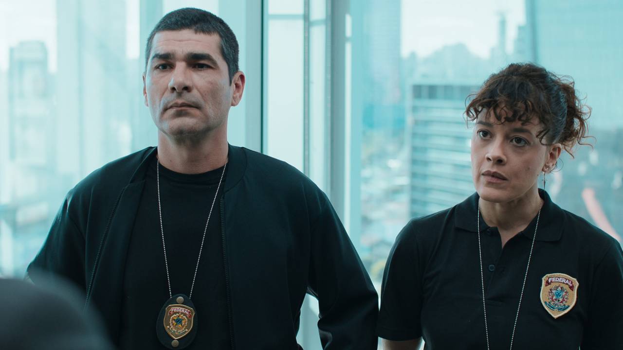 EM AÇÃO - Rômulo Braga e Maeve Jinkings: agentes da Polícia Federal