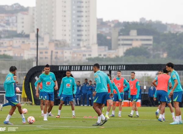 ATIVIDADE - Seleção brasileira, agora sob comando de Carlo Ancelotti, treina em Itaquera: preparação intensa -