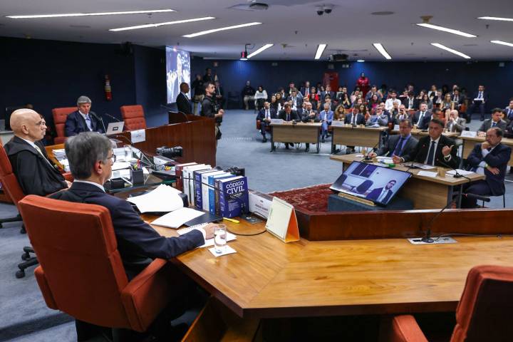 6—54580827749_3ec79d799a_o.jpg PROCESSO - Sessão histórica: o interrogatório dos réus durou dois dias e não produziu novidades sobre o caso