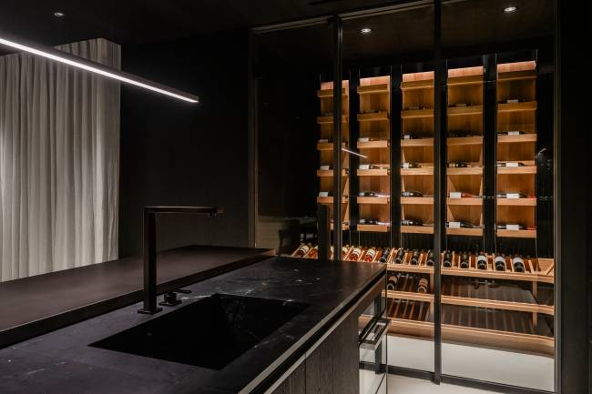 Adega da residência em Tóquio