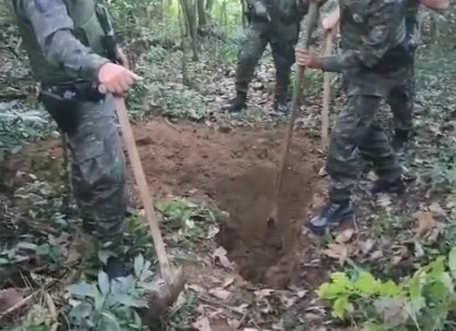 Cemitério clandestino na zona sul de SP tem ao menos doze osssadas