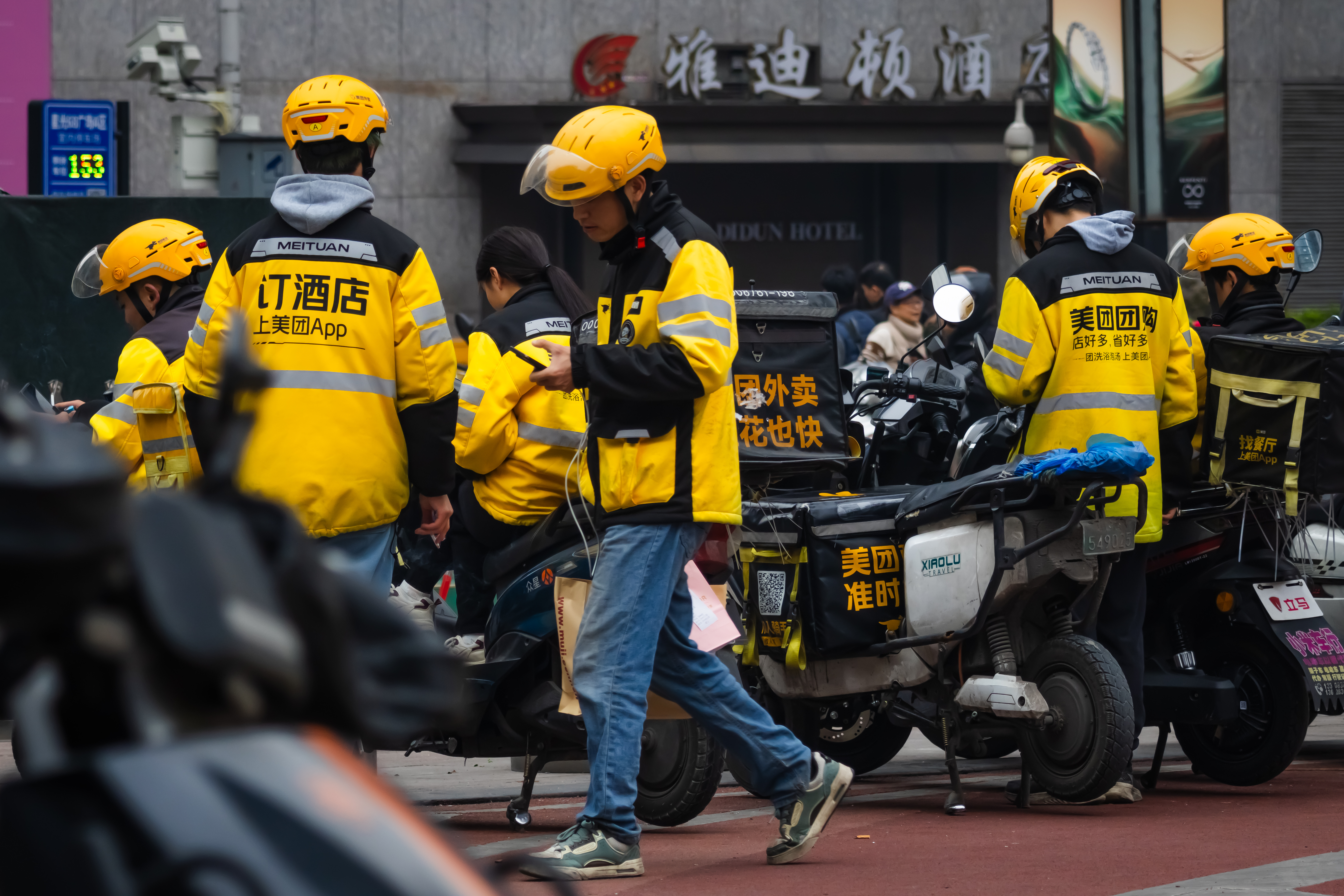 Meituan já foi condenada na China — e liga sinal de alerta no Cade | VEJA