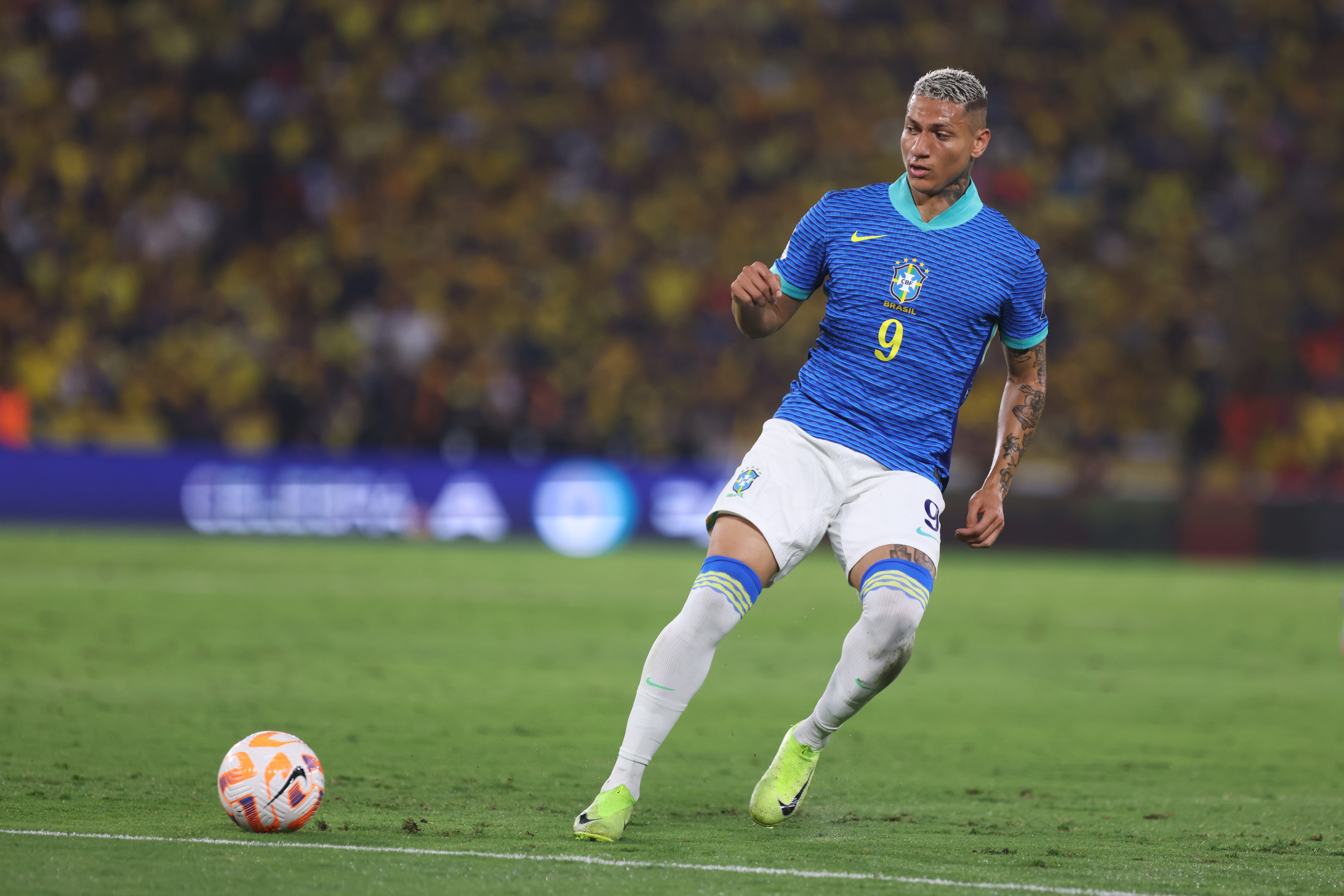 O jogador que foi cancelado pela torcida na estreia de Ancelotti na seleção