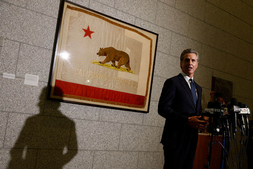 Vitória na Califórnia impulsiona Gavin Newsom e acende especulações sobre corrida presidencial