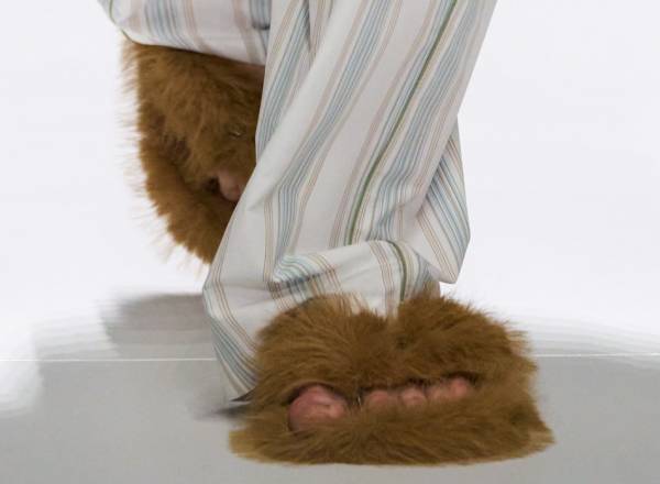 Chinelo "fluffy" da Havaianas para D&G: pelúcia e conforto