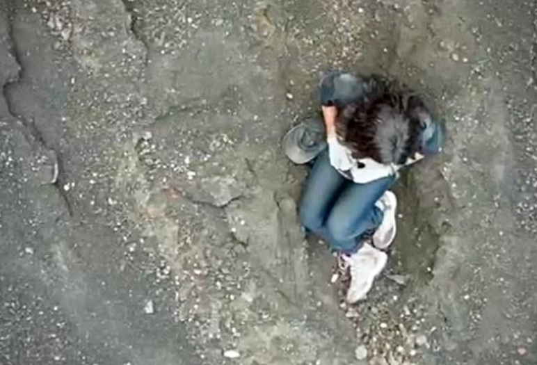 Alpinistas avançam pela noite nas buscas por brasileira na Indonésia, divulga família