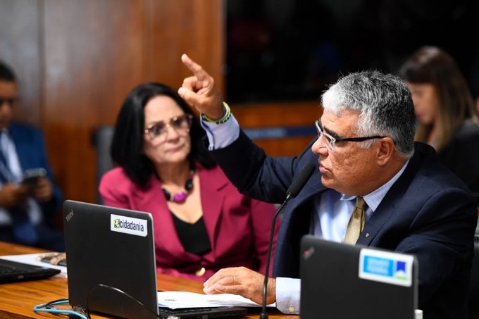 política congresso-damares-alves-e-eduardo-gir-o-1748879218
