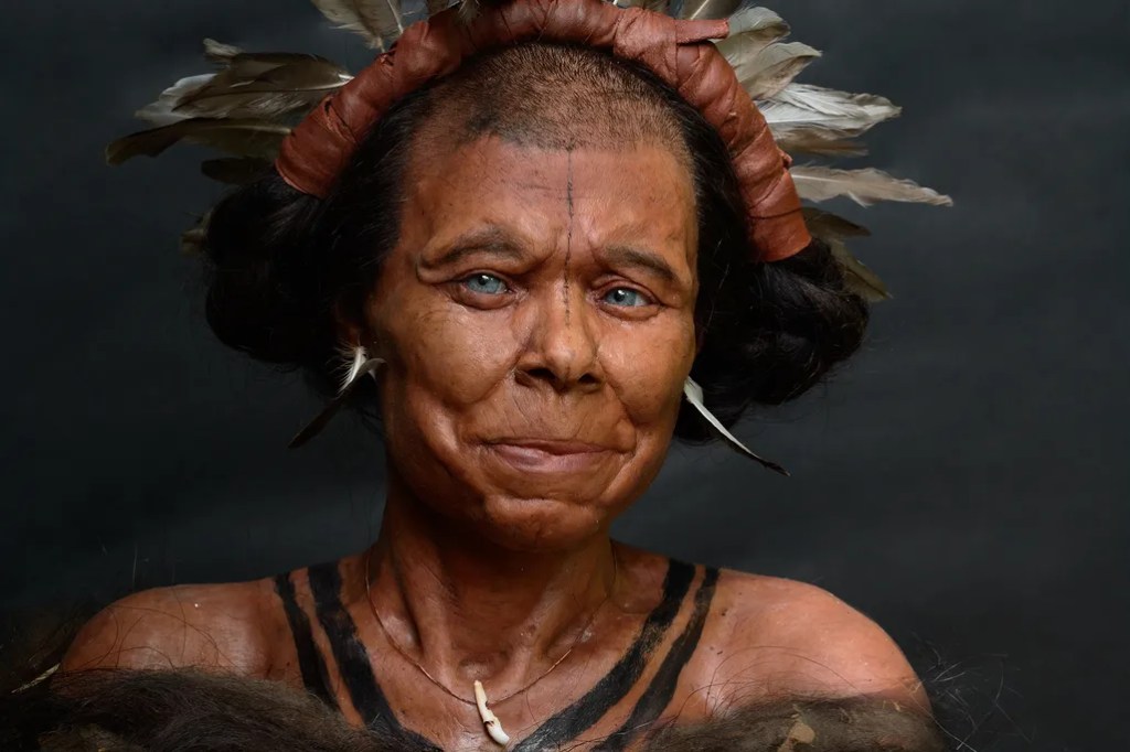 Pesquisadores reconstroem rosto de mulher que viveu há 10.500 anos; veja