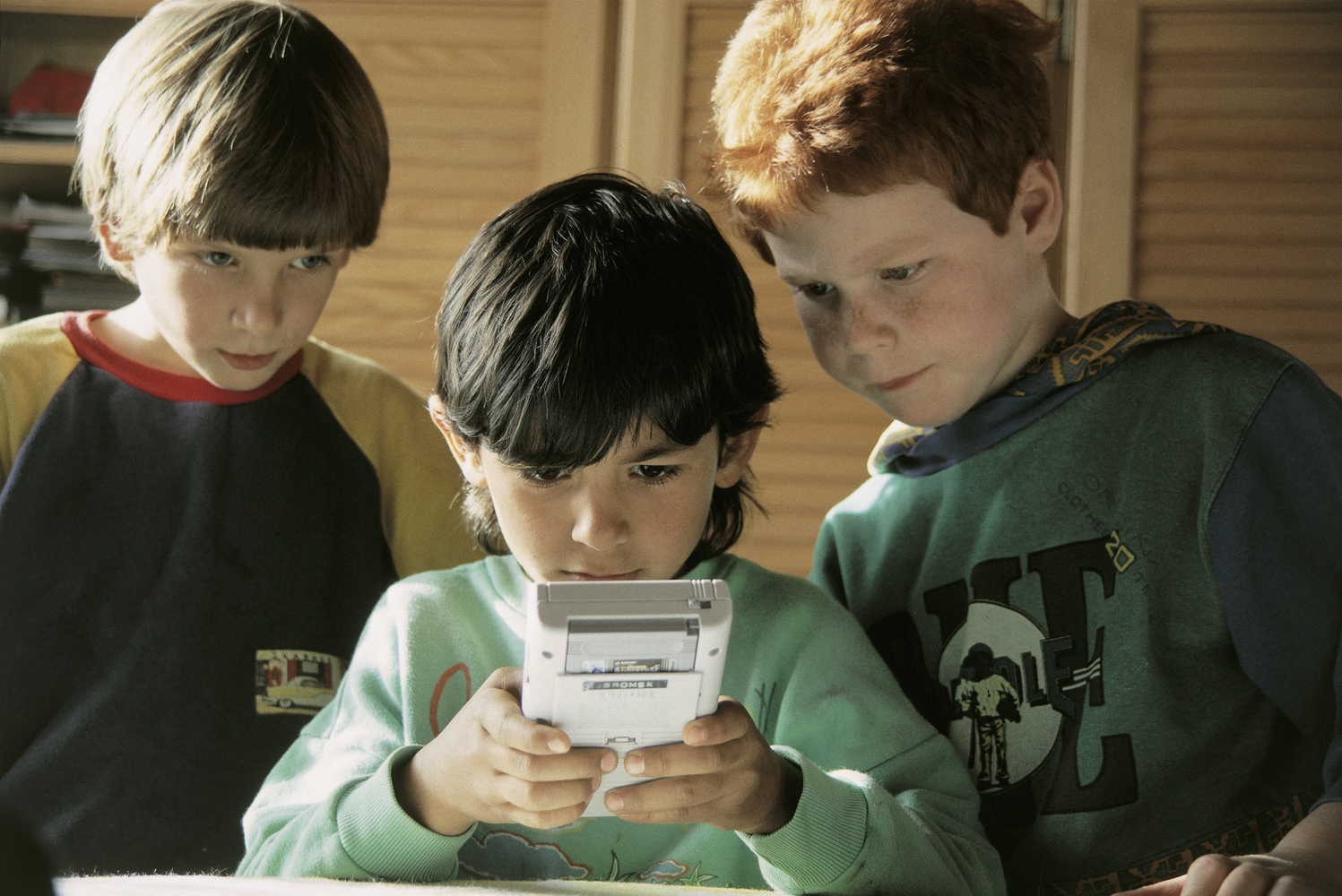 CL&Aacute;SSICO -&ensp;O Game Boy original, lan&ccedil;ado em 1989: pioneiro na categoria