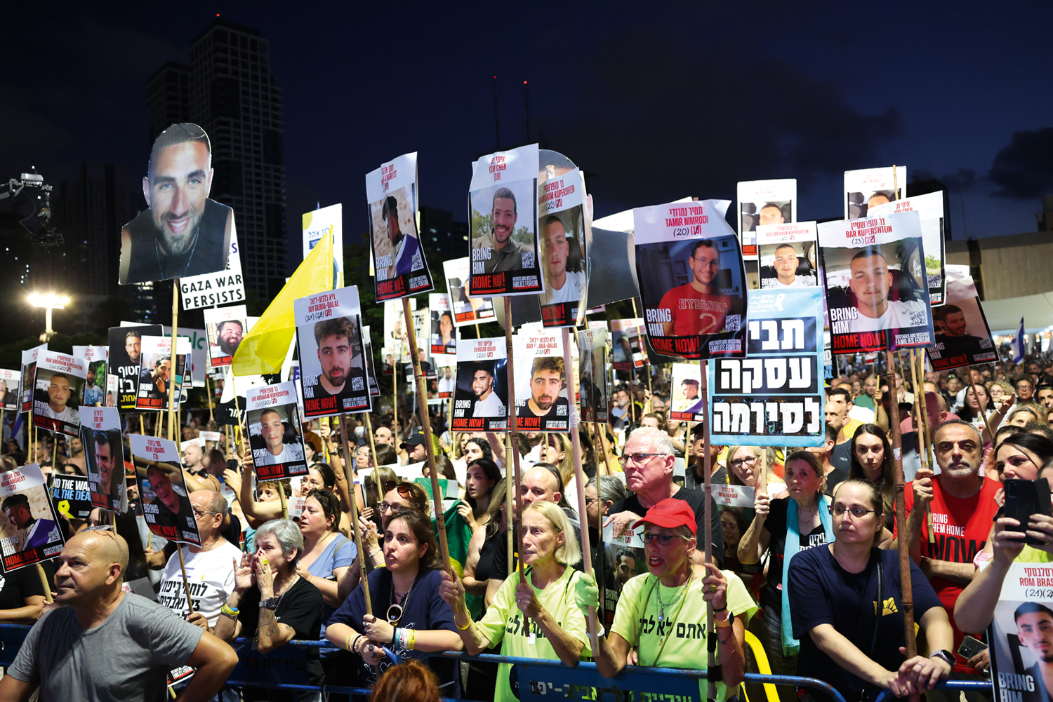 ...E TEL AVIV -&ensp;O grito pelo retorno dos ref&eacute;ns: justi&ccedil;a