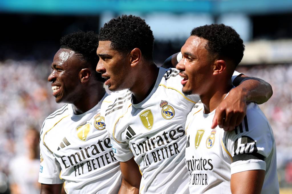 Qual o valor do faturamento recorde do Real Madrid na última temporada?