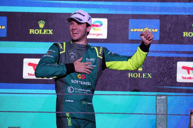 Eduardo Barrichello celebra pódio em Interlagos