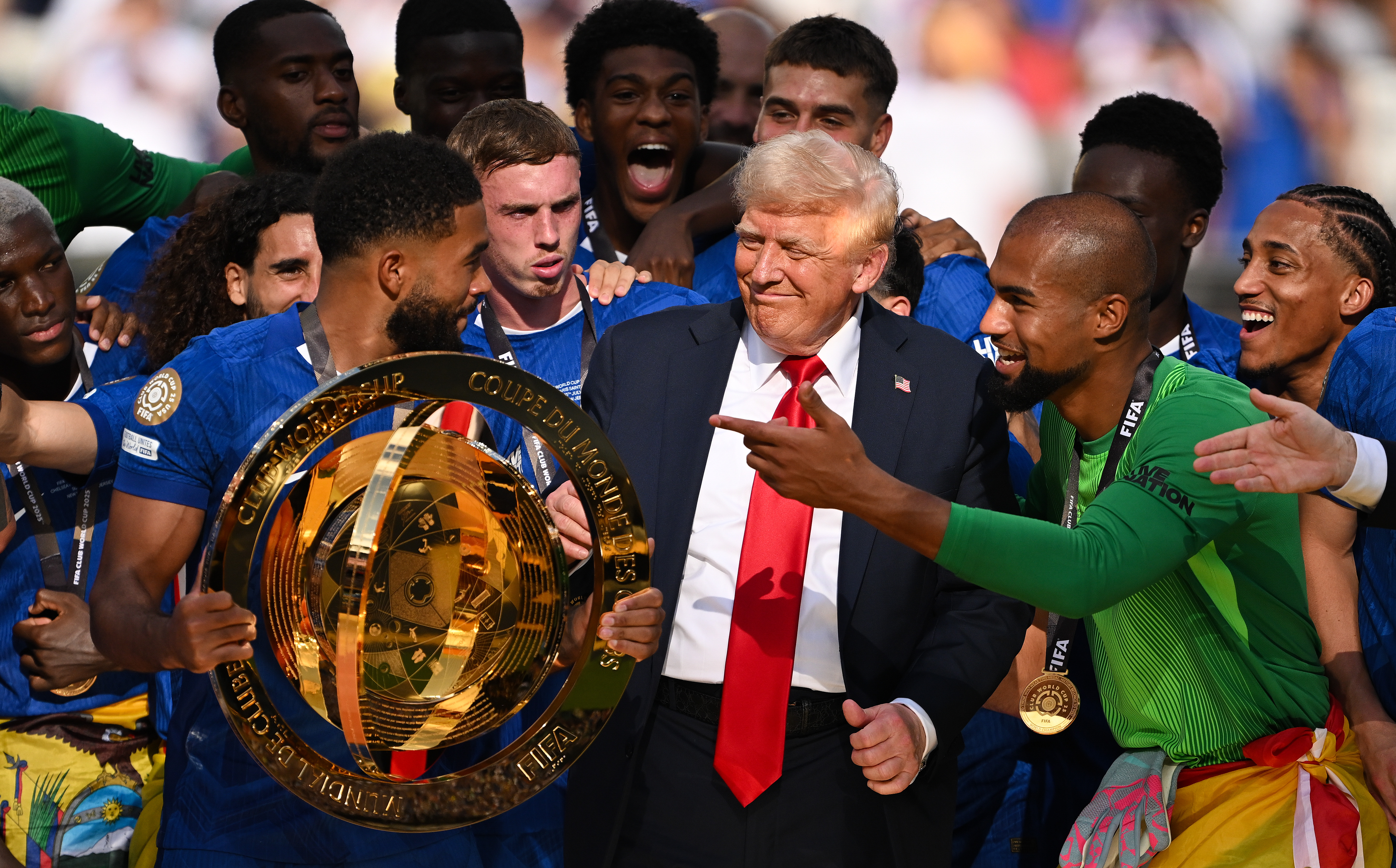 Trump declara ter troféu ‘oficial’ da Copa do Mundo de Clubes; Chelsea teria recebido réplica