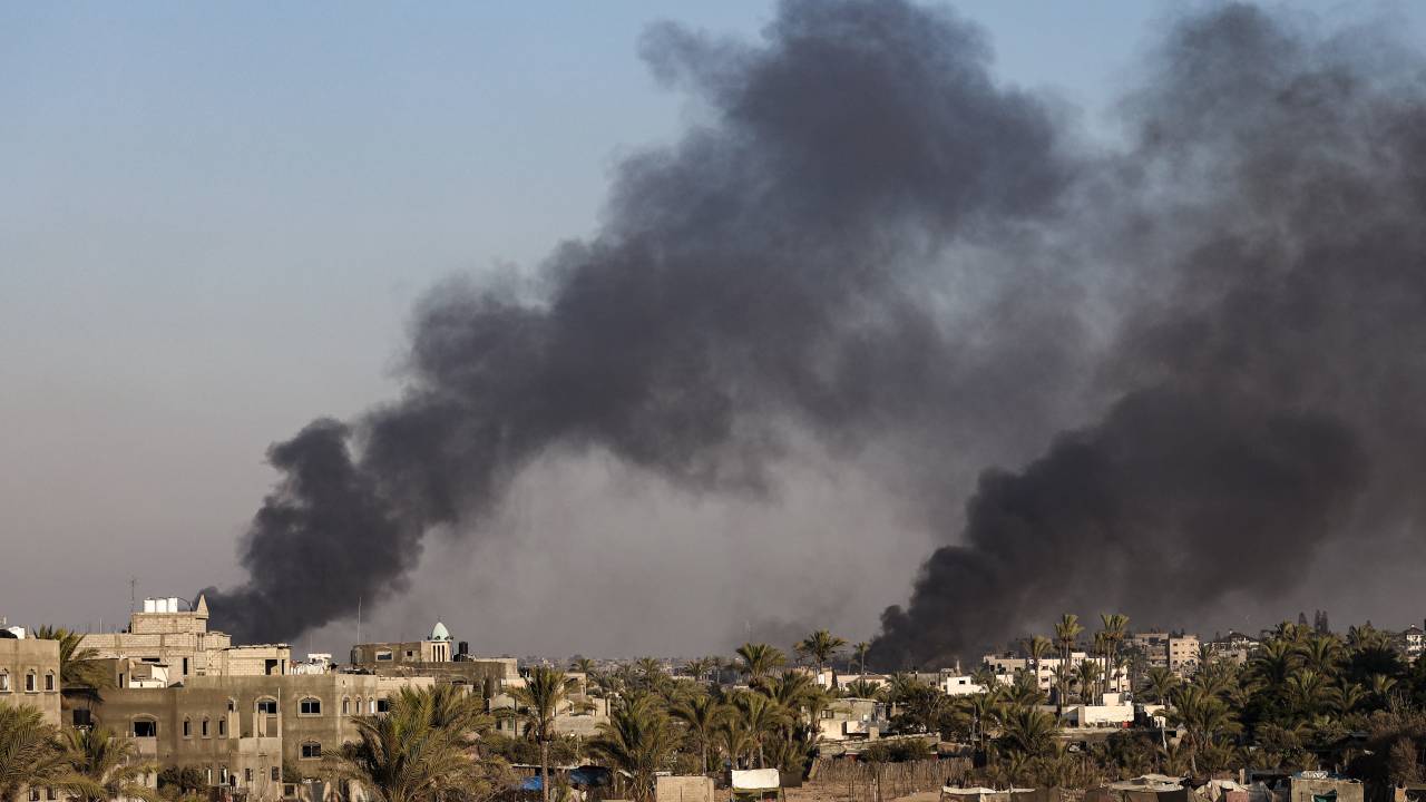 Ataques aéreos israelenses em Deir al-Balah, no centro da Faixa de Gaza. 21/07/2025