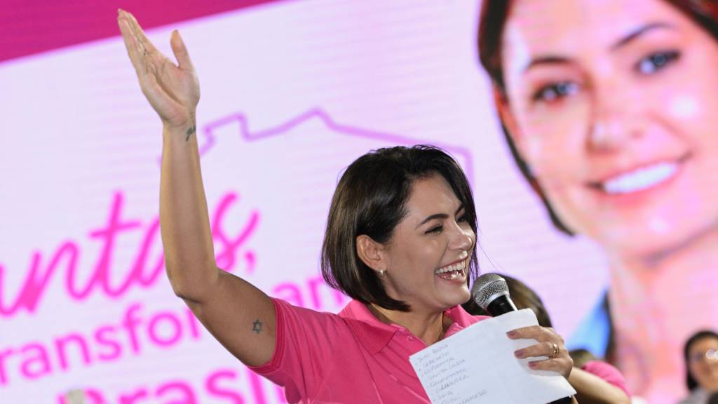A justificativa de Michelle Bolsonaro para não ir ao ato na Avenida Paulista