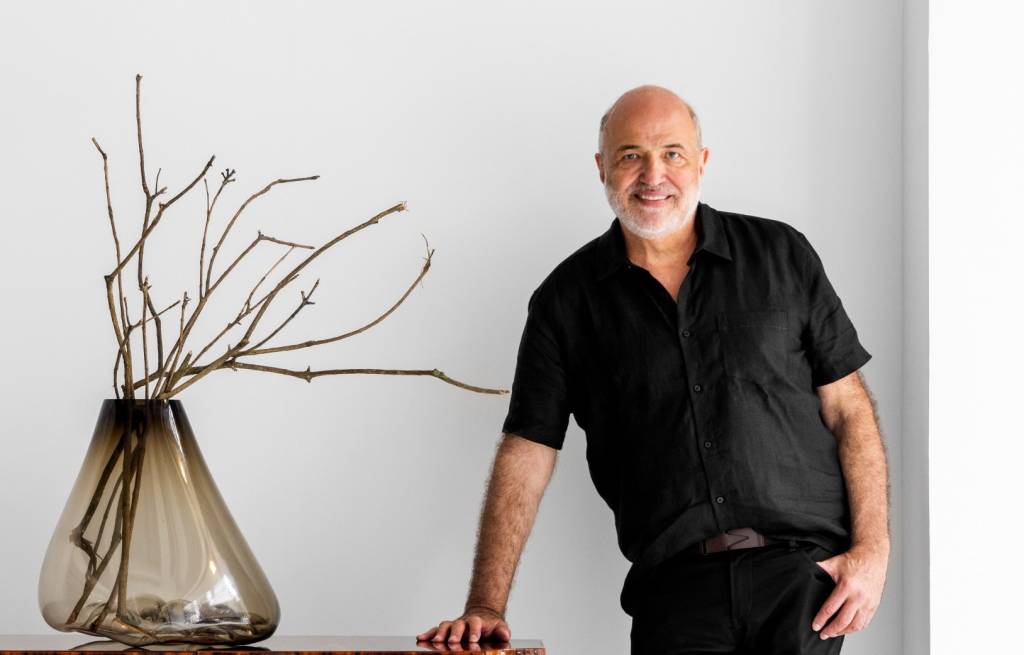 Criador de ‘arte viva’, arquiteto ressignifica peças de decoração