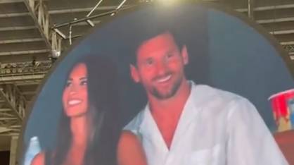 Após flagra de CEO, Messi aparece em ‘kiss cam’ do Coldplay