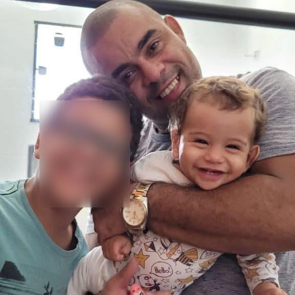 Em uma rede social, no aniversário de 11 anos do adolescente, Antonio Carlos escreveu: “Filho amado, irmão cuidado, aluno exemplar. És meu amor.”