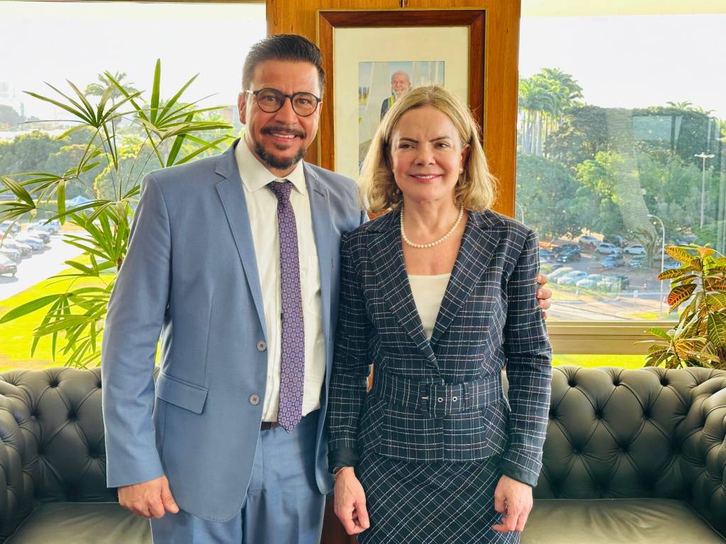 Gleisi tem vitória apertada no Paraná e abre caminho para tentar o Senado