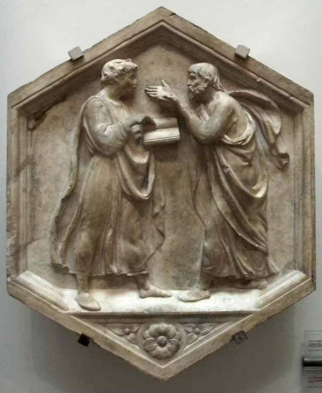 Um relevo do século XV de Aristóteles e Platão, obra de Luca della Robbia, na Catedral de Florença, na Itália.