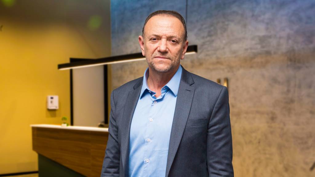 Edinho Silva diz que Castro tenta politizar tragédia com 60 vidas no Rio