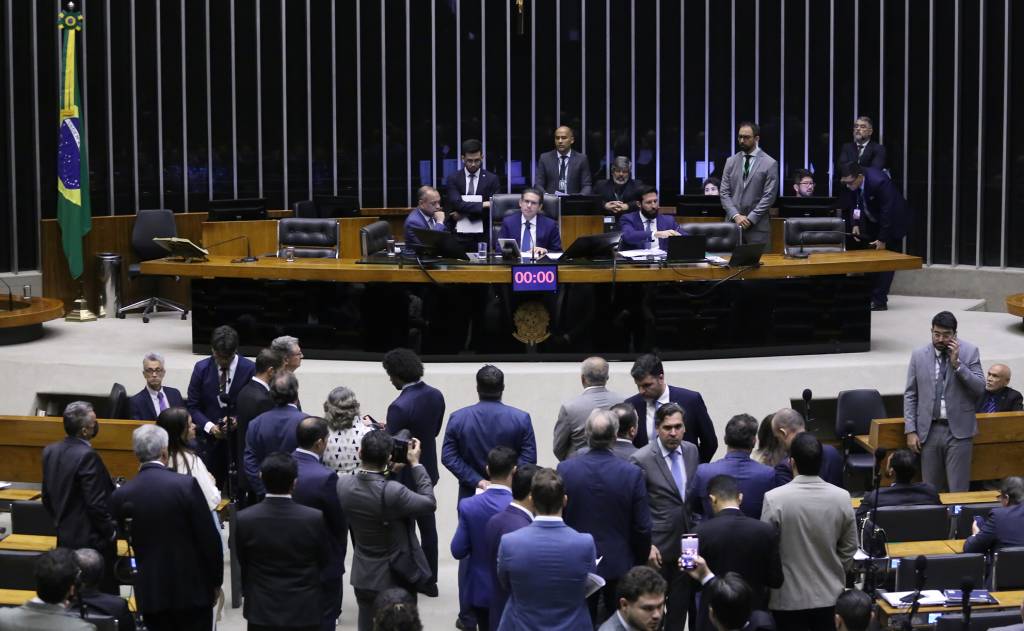 Congresso aprova projeto que altera regras de licenciamento ambiental