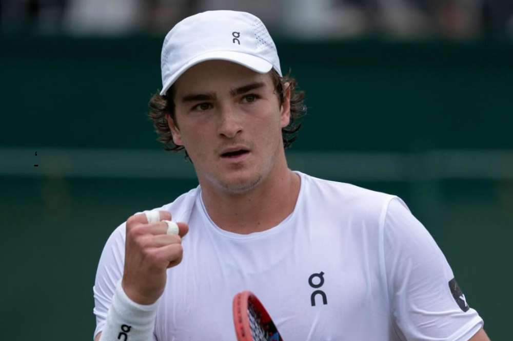 João Fonseca enfrenta o 18° tenista do mundo neste domingo