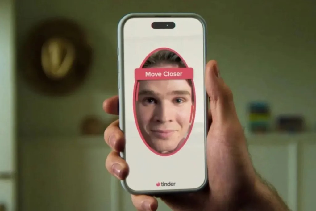 Tinder vai passar a exigir reconhecimento facial para validar perfis; entenda a mudança