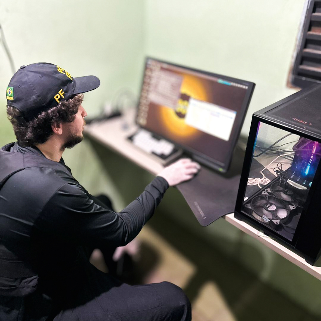 CA&Ccedil;A AOS PED&Oacute;FILOS -&ensp;A&ccedil;&atilde;o da PF no Piau&iacute;: arquivos de sexo com menores