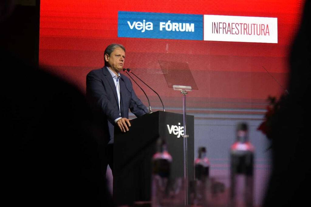 Tarcísio critica contrato da Enel e defende nova modelagem para concessão em SP