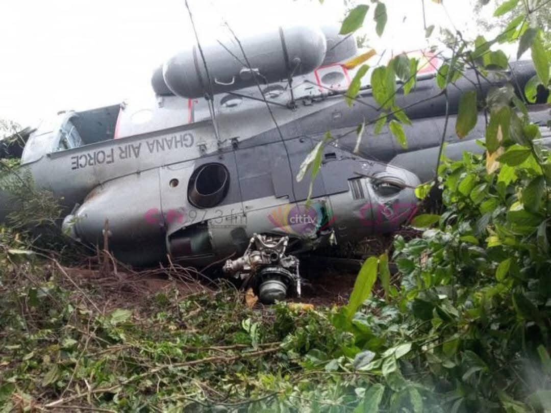 Ministros da Defesa e do Meio Ambiente de Gana morrem em acidente de helicóptero