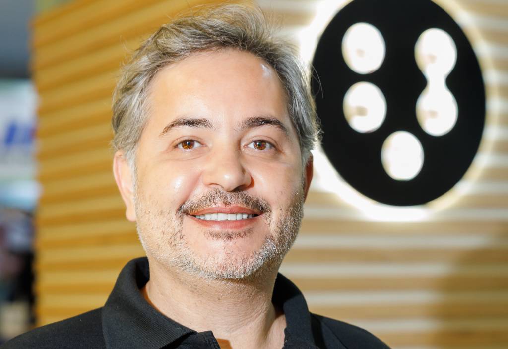 Adeus, cartão: pagar com biometria facial será possível em 4 meses, diz CEO da Verifone