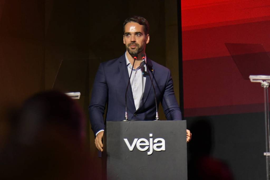 Leite faz aceno ao centro ao defender ser alternativa a Lula e Bolsonaro